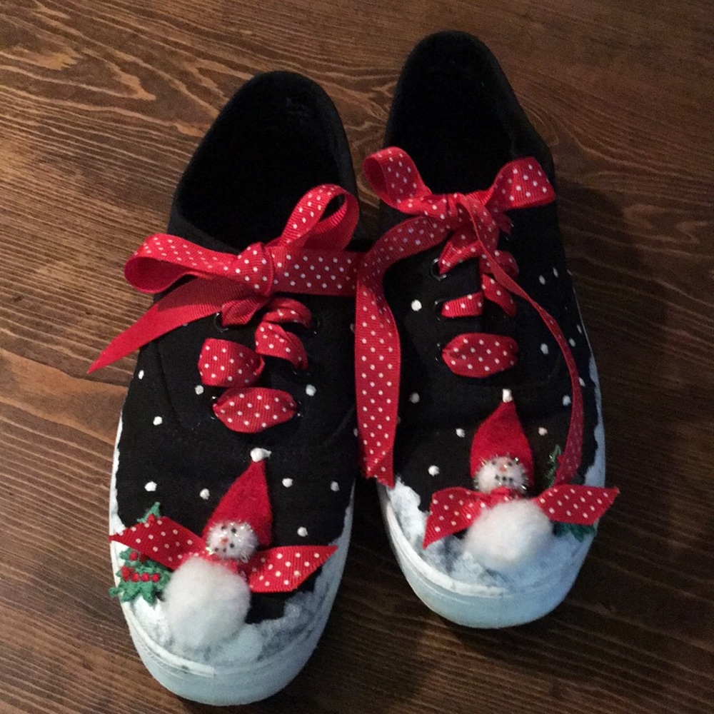 Christmas Shoes size 8